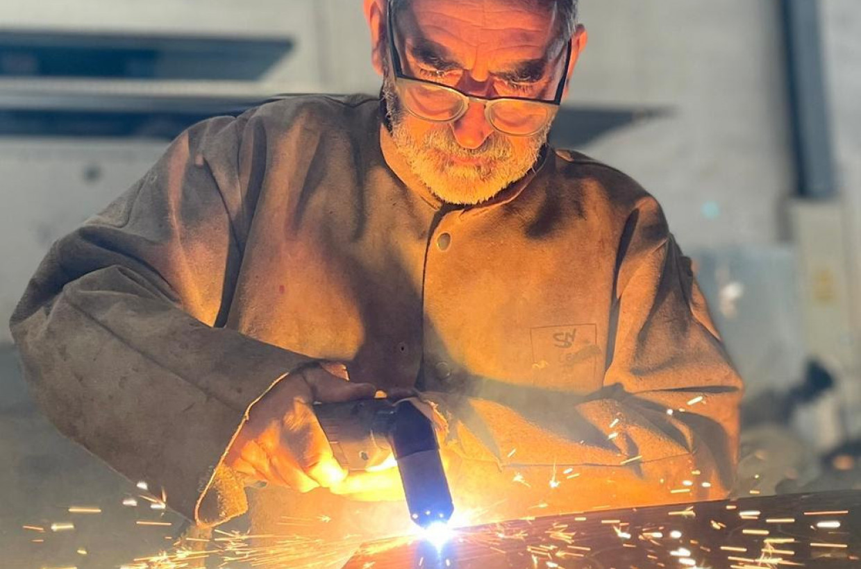 "Algunos objetos para celebrar los lunes (Los otros días se celebran solos)"