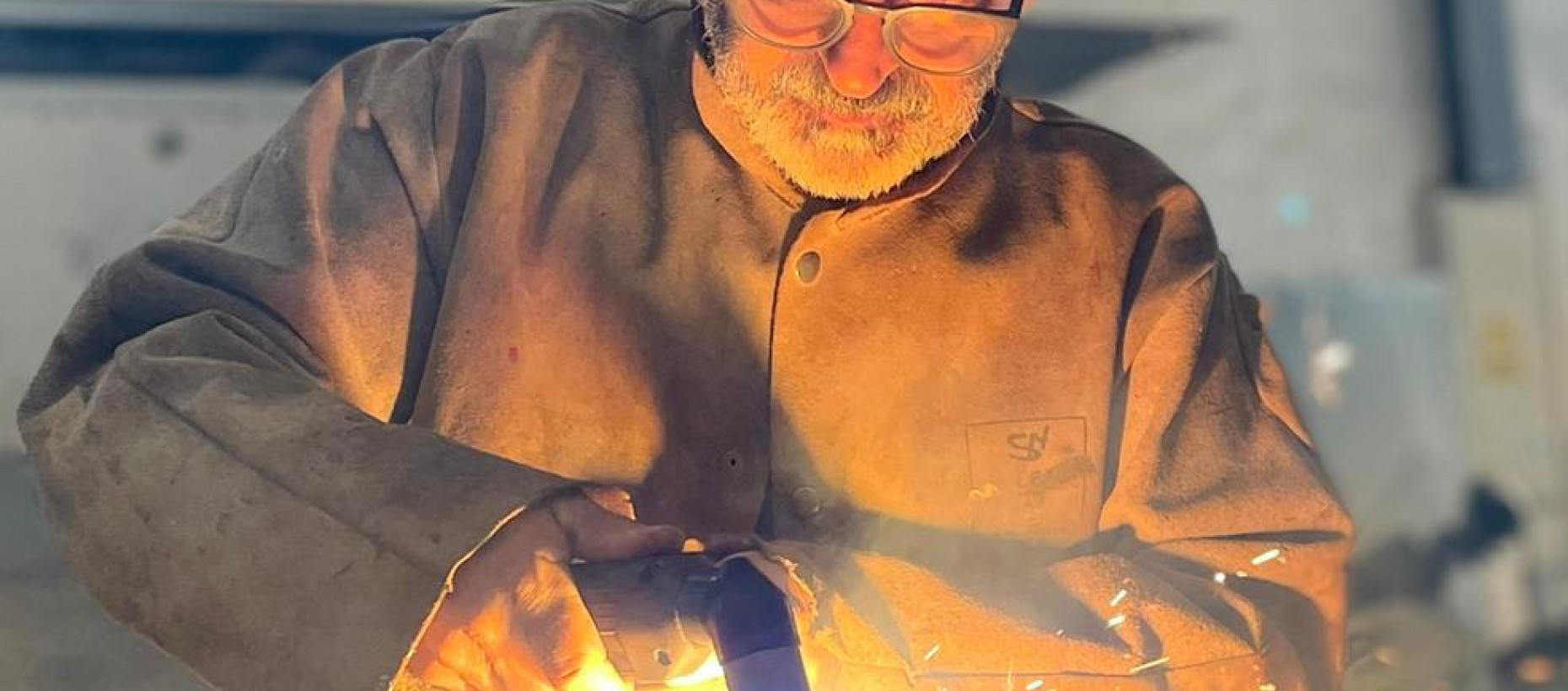 "Algunos objetos para celebrar los lunes (Los otros días se celebran solos)"