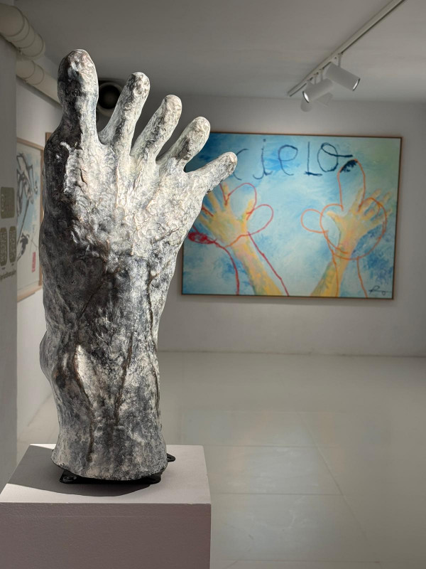 "Algunos objetos para celebrar los lunes (Los otros días se celebran solos)"