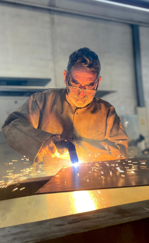 "Algunos objetos para celebrar los lunes (Los otros días se celebran solos)"